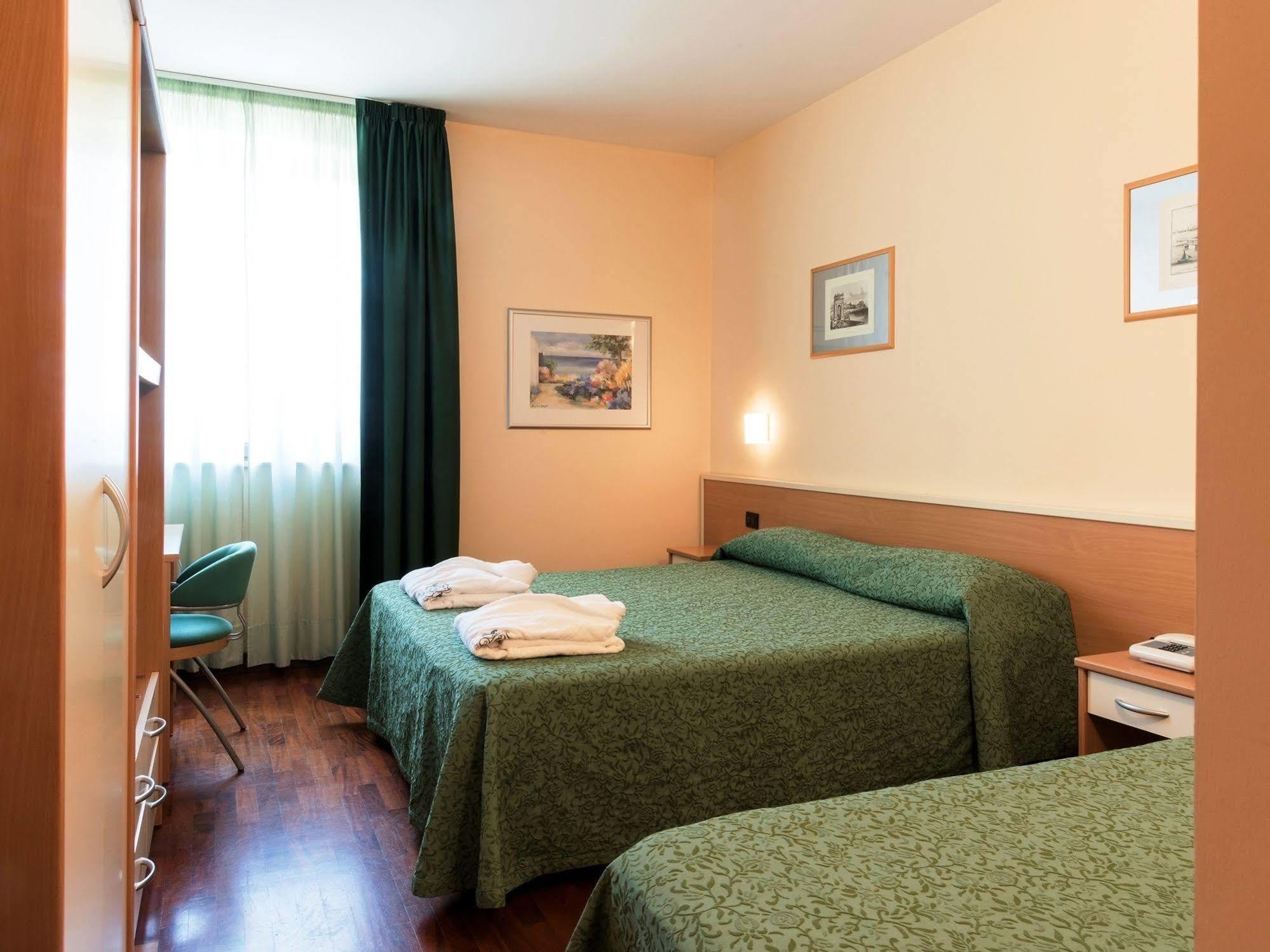 Hotel Torresi
